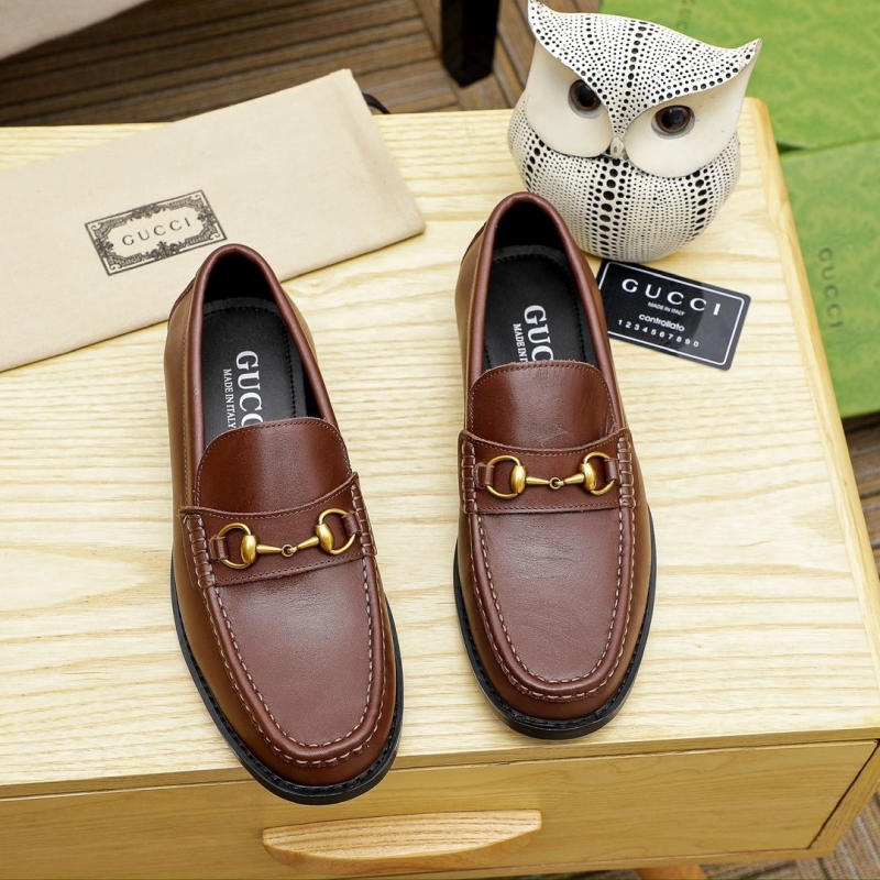 G*u*i leather shoes